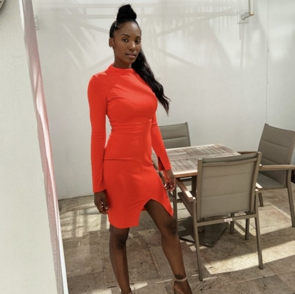 Dress - Picture 2 of 4